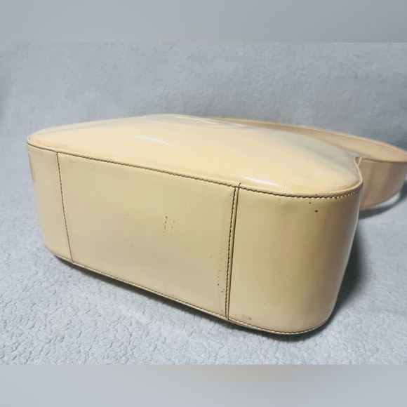 Gucci Vintage Beige Interlocking GG Shoulder Bag - Picture 11 of 15